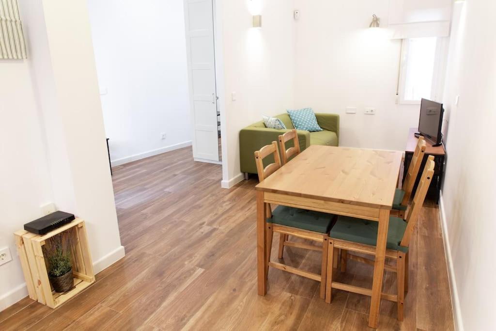 Encantador Apartamento Reformado En Tetuan By Bebalmy Madrid Eksteriør bilde