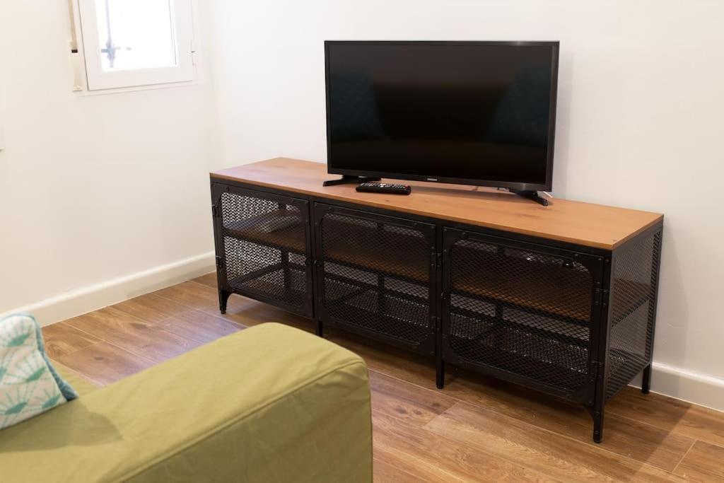 Encantador Apartamento Reformado En Tetuan By Bebalmy Madrid Eksteriør bilde